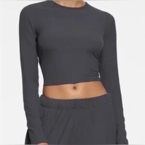 NEW SKIMS Soft Lounge Long Sleeve Crop Top in Graphite